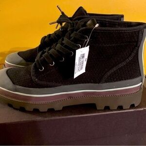 Mens 11.5 Valentino Garavani Boots NWT and authentication card w box